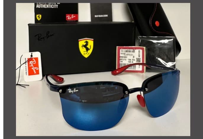 Anteojos Ray-Ban Ferrari envolvente (Negro / Azul) — foto 1 de 1
